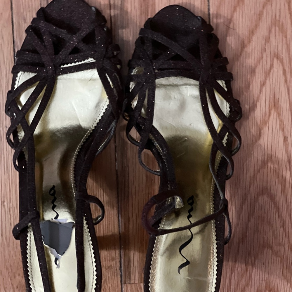 Nina Brown Heeled Sandals with Strappy Design